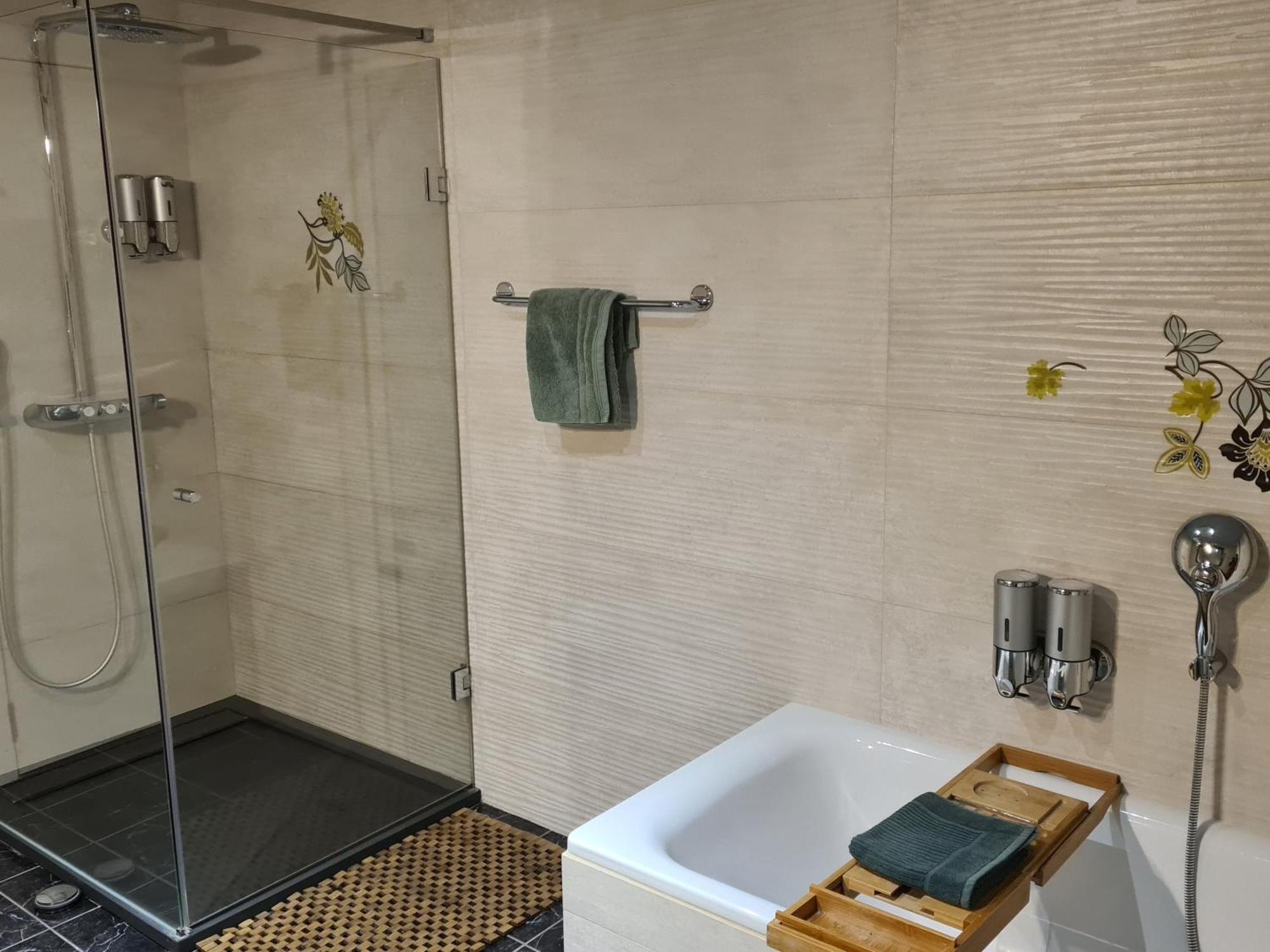 Hemelse Helderheid Apartment Maasmechelen Ngoại thất bức ảnh