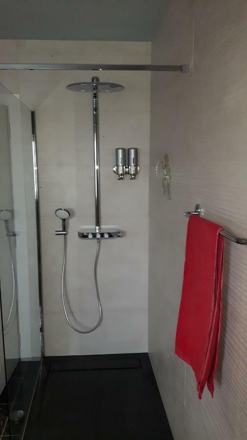 Hemelse Helderheid Apartment Maasmechelen Ngoại thất bức ảnh